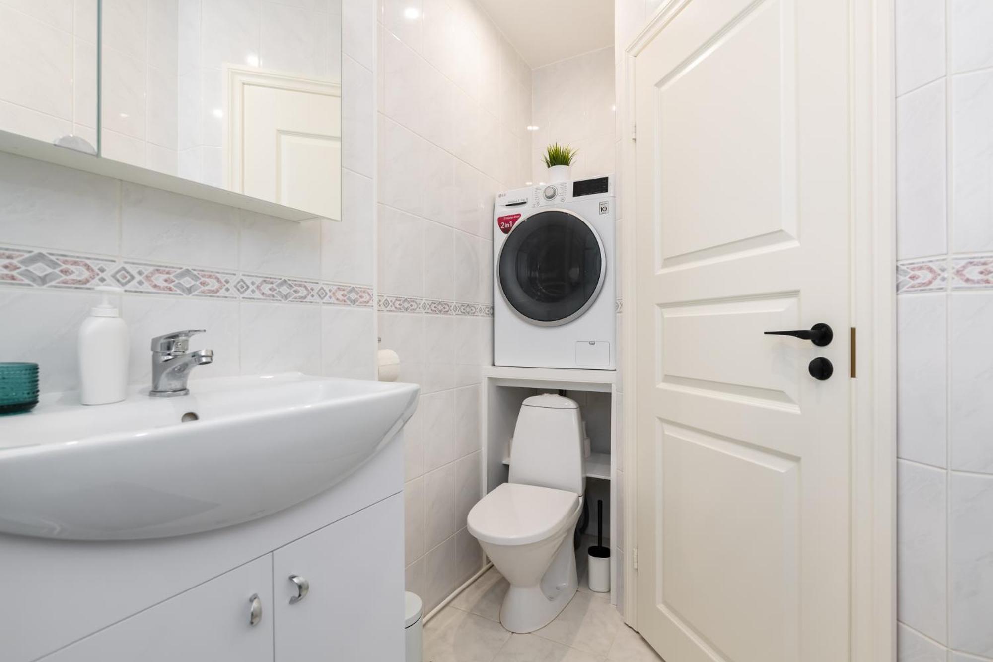 Roosikrantsi Elegant Retreat Near Old Town - Heart Apartment *